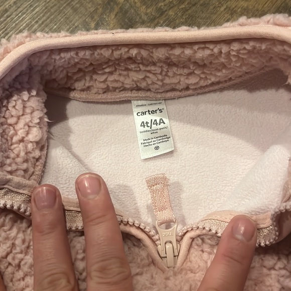 Fleece jacket and sweater - Picture 3 of 8